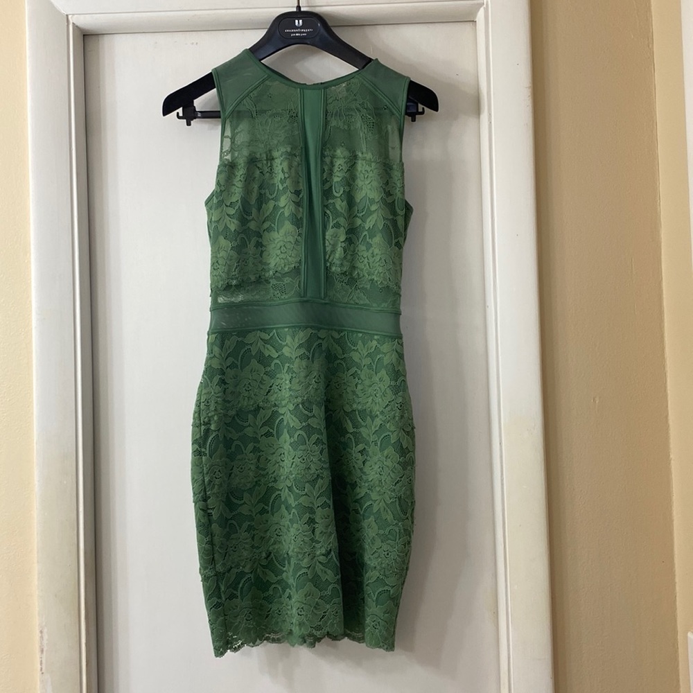 GUESS Private collection! The color, cut and fabric give a perfect body.